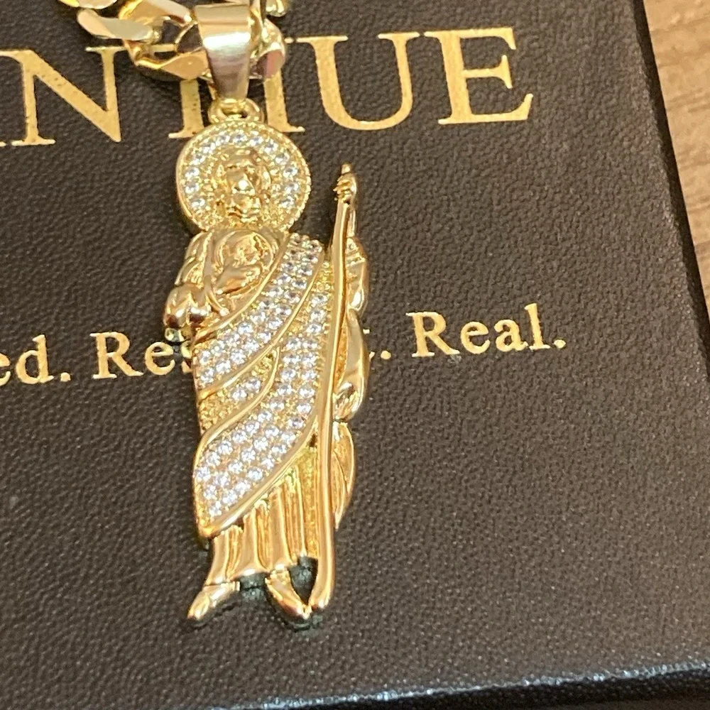 Saint Jude CZ Pendant Necklace Tantiue‎ 23.5in 5mm Gold Tone Curb Link Chain